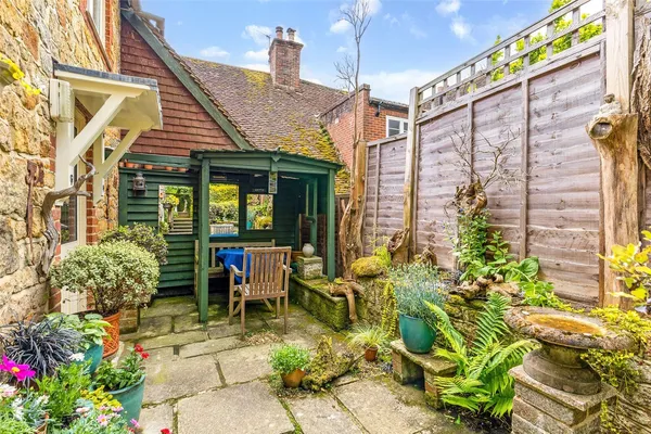 Easebourne Street, Midhurst, GU29 photo 8