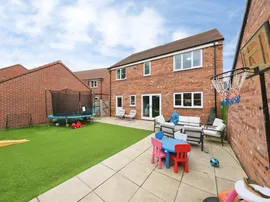 Michaelwood Way, Bolsover, CHESTERFIELD thumb 3