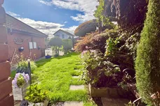 Cook Road, Barry