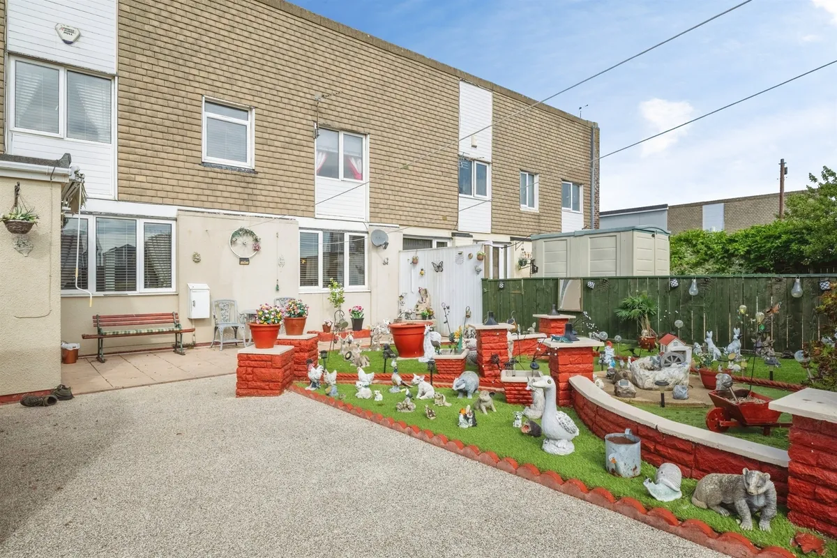 Stroud Crescent West, Bransholme, Hull