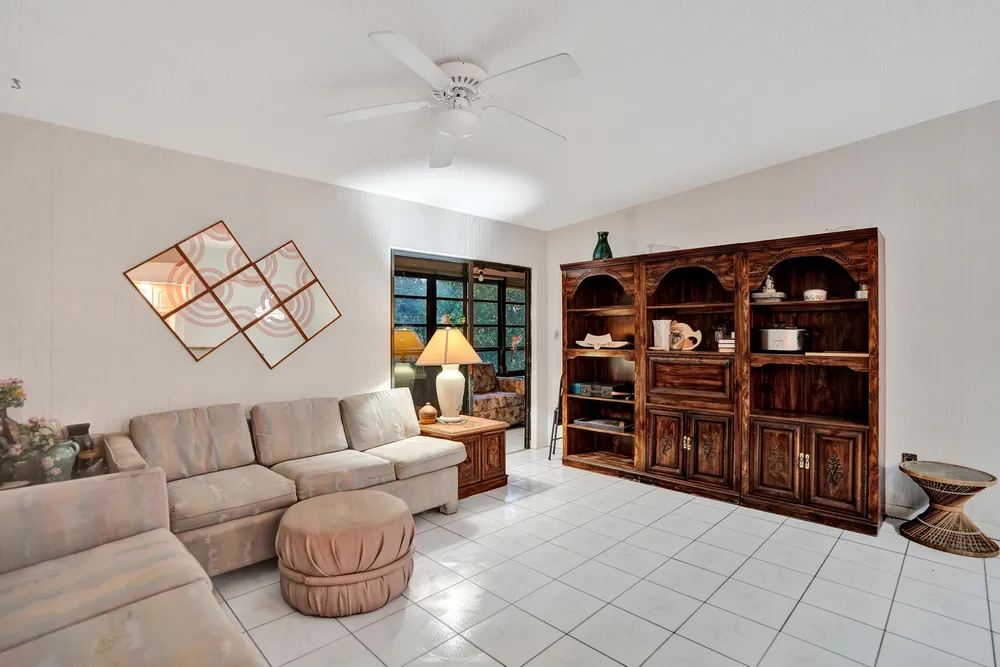 9414 S Belfort Circle, Tamarac, FL 33321