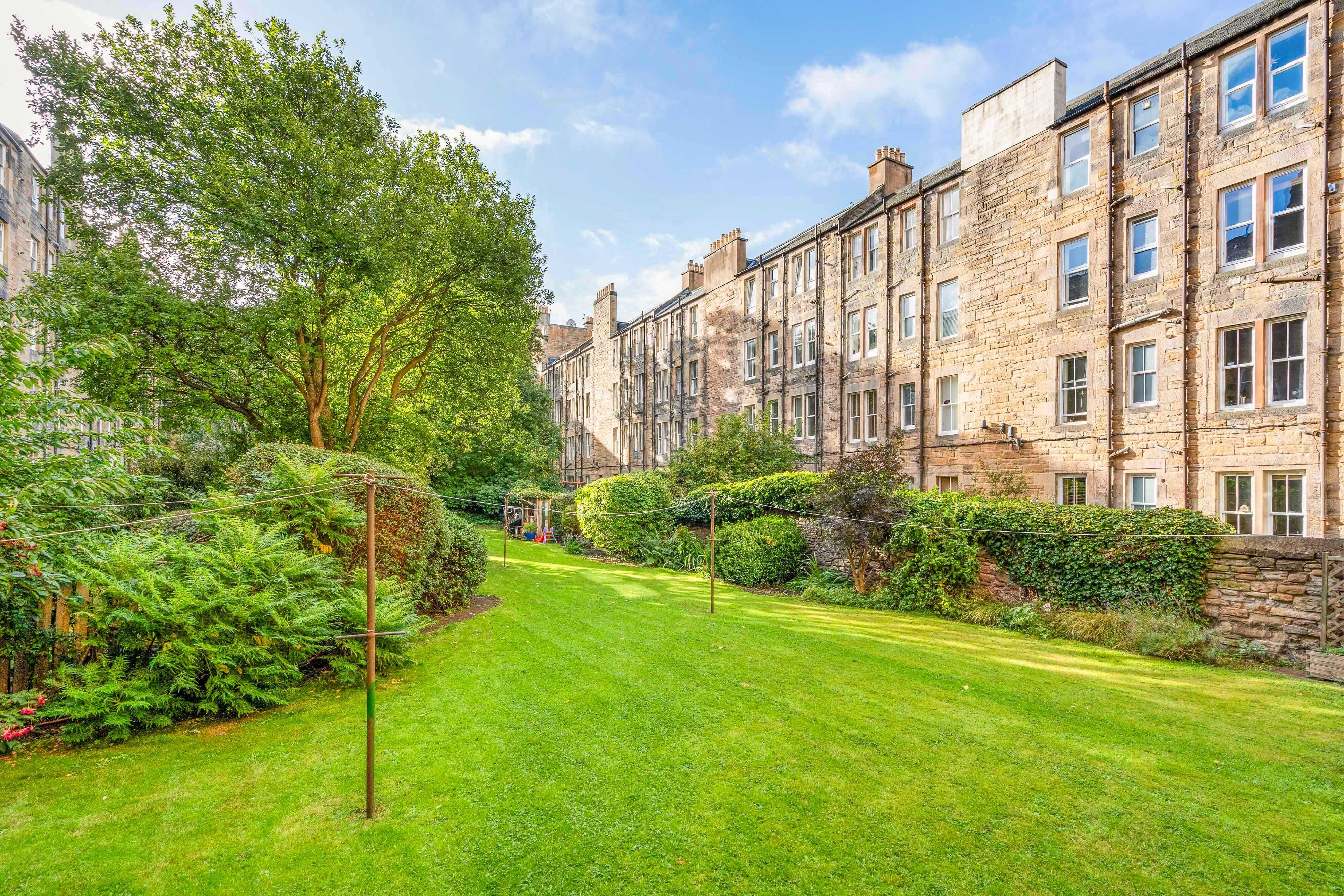 25 (Flat 3) Montpelier, Bruntsfield, Edinburgh, EH10 4LY Image 3