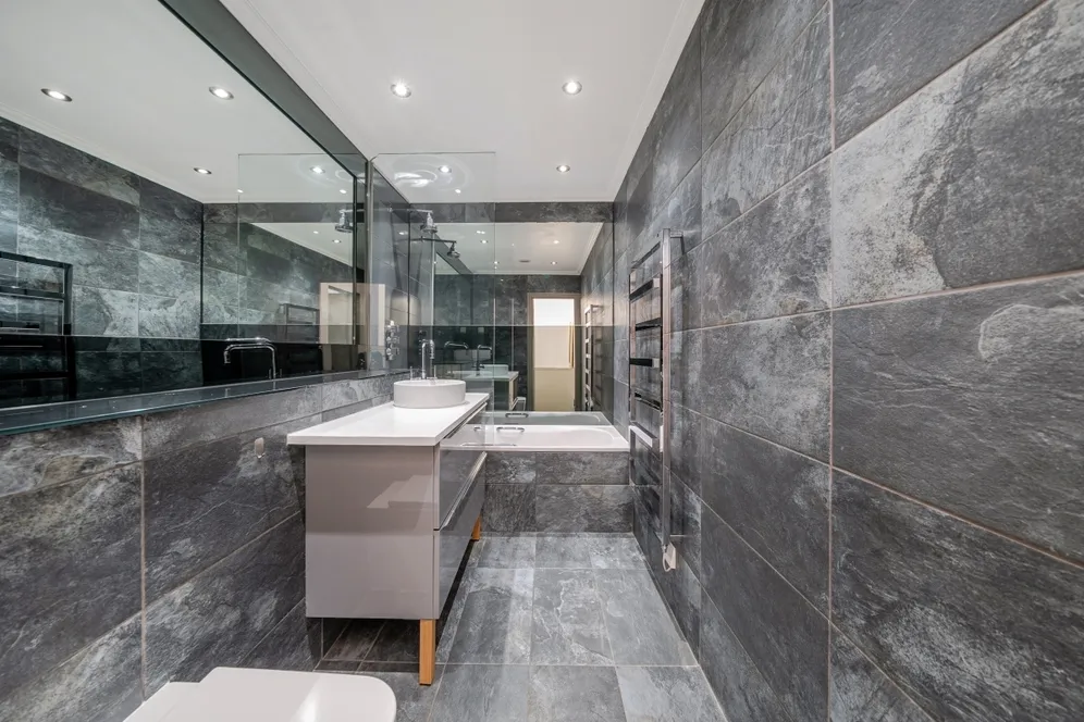 Bramham Gardens Earls Court SW5 photo 6