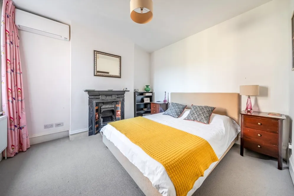 Rusthall Avenue London W4 photo 13
