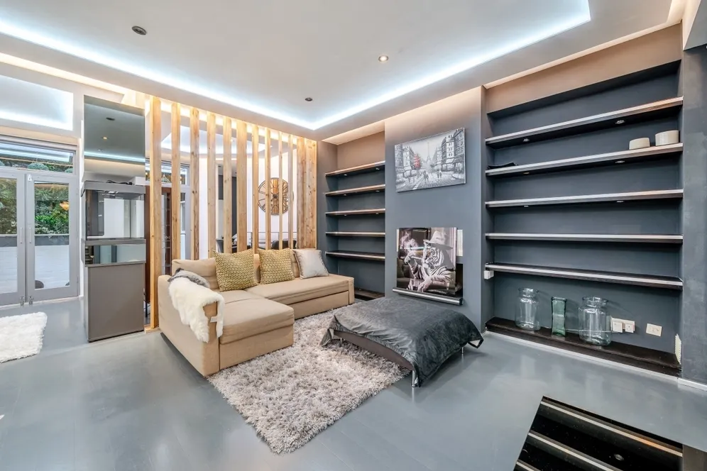 Bramham Gardens Earls Court SW5 photo 8