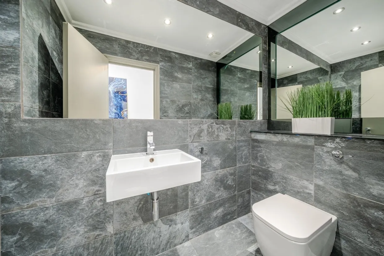 Bramham Gardens Earls Court SW5 photo 9