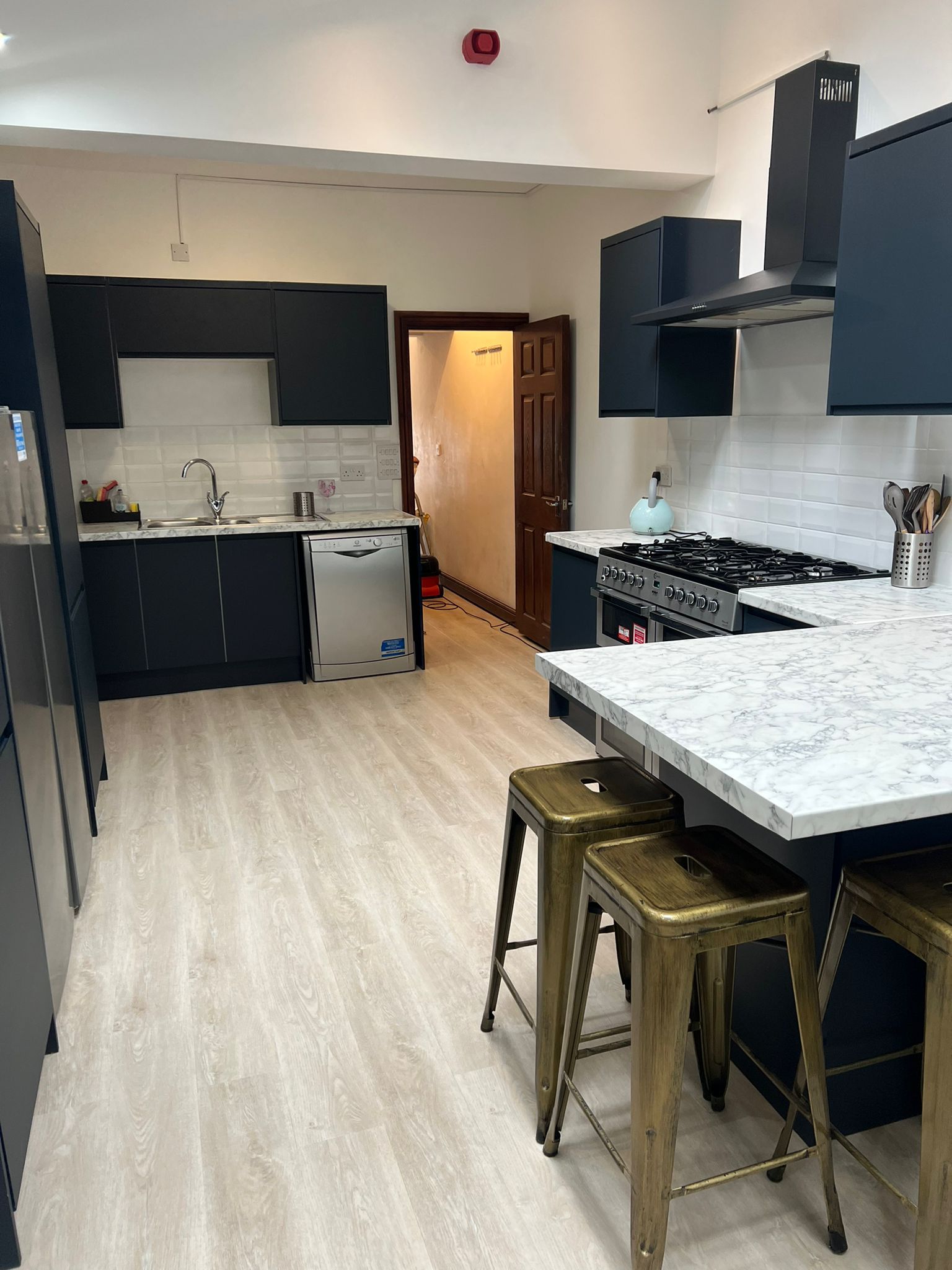 249 TIVERTON ROAD Image 2