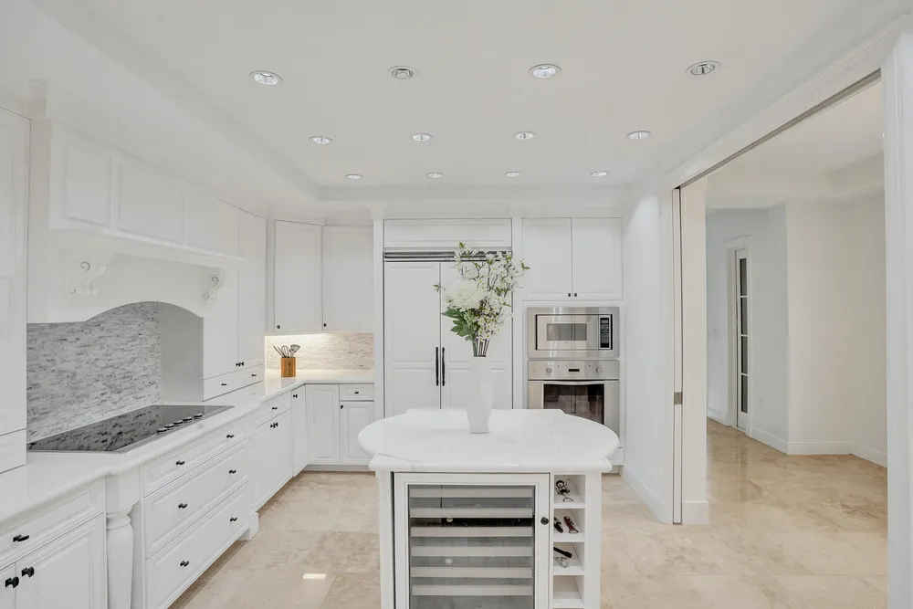 210 Hendricks Isle, Fort Lauderdale, FL 33301