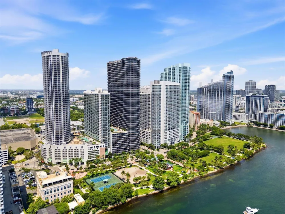 1750 N Bayshore Dr, Miami, FL 33132