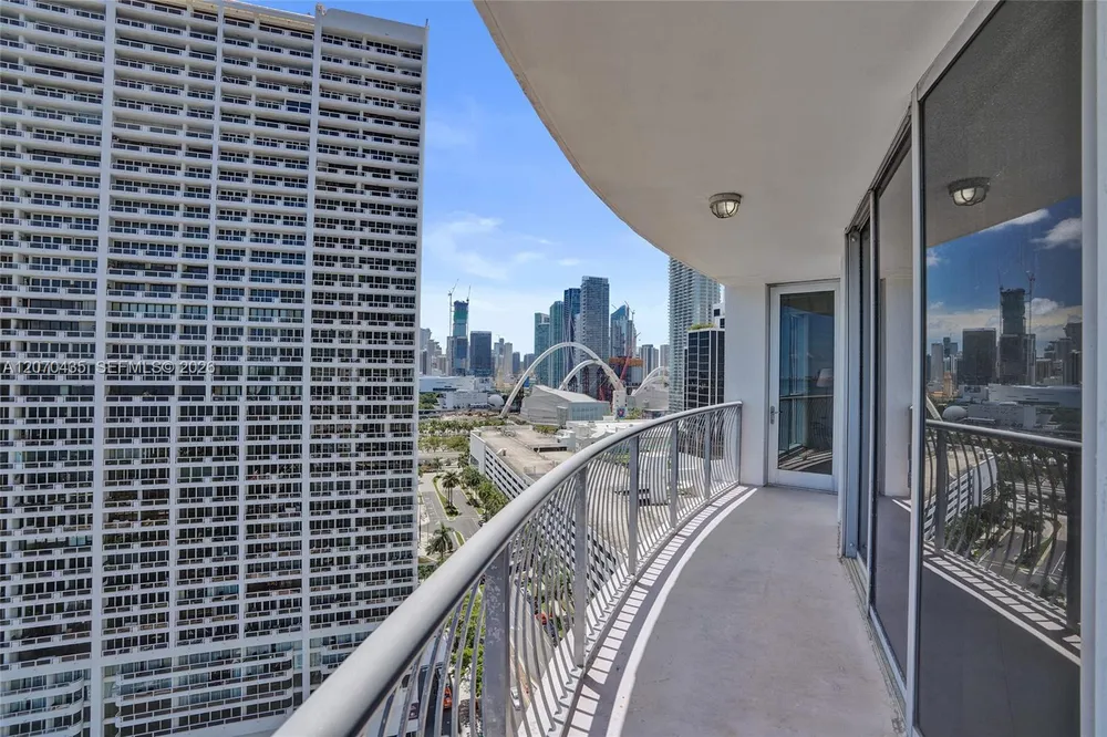 1750 N Bayshore Dr, Miami, FL 33132