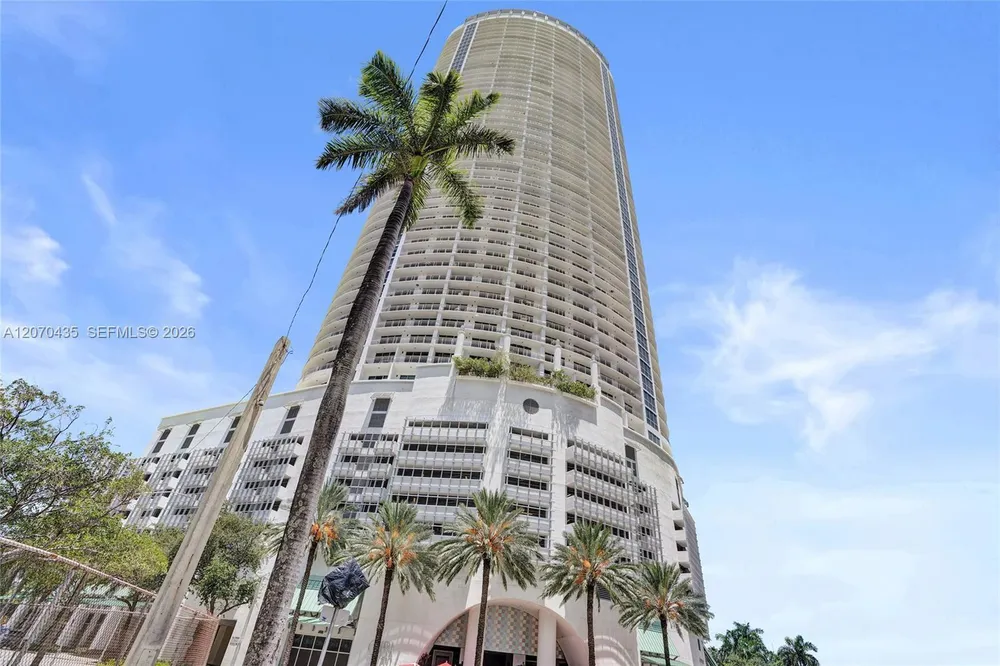 1750 N Bayshore Dr, Miami, FL 33132