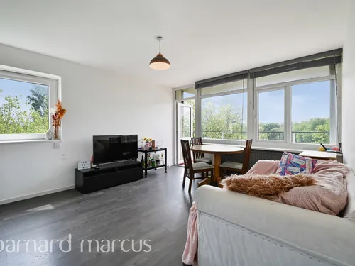 Fitzhugh Grove, Londonphoto