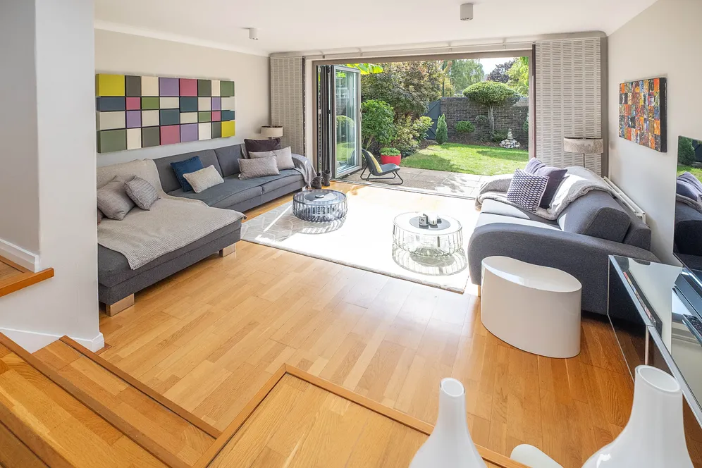 Wellesley Road, Twickenham, TW2 photo 2