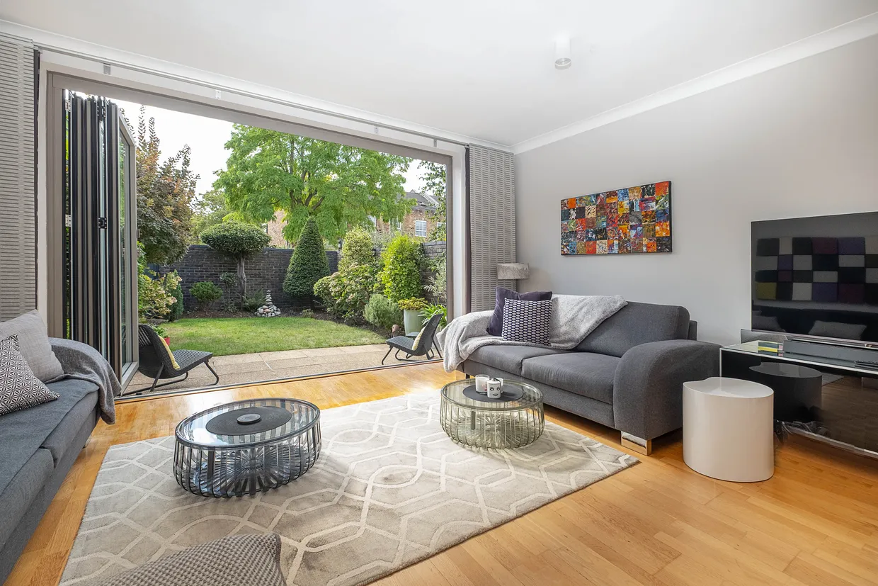 Wellesley Road, Twickenham, TW2 photo 4