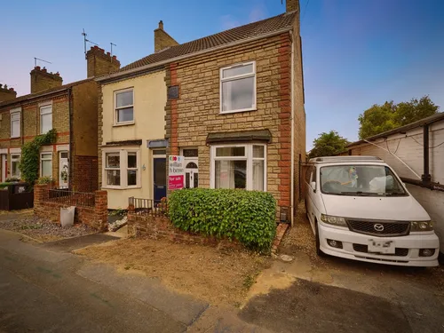 Broadway, Yaxley, Peterboroughphoto