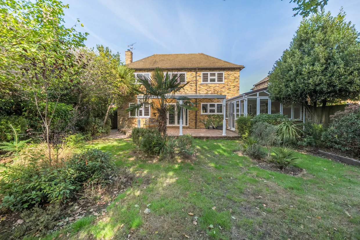 Foxhill Crescent, Camberley, GU15 photo 2