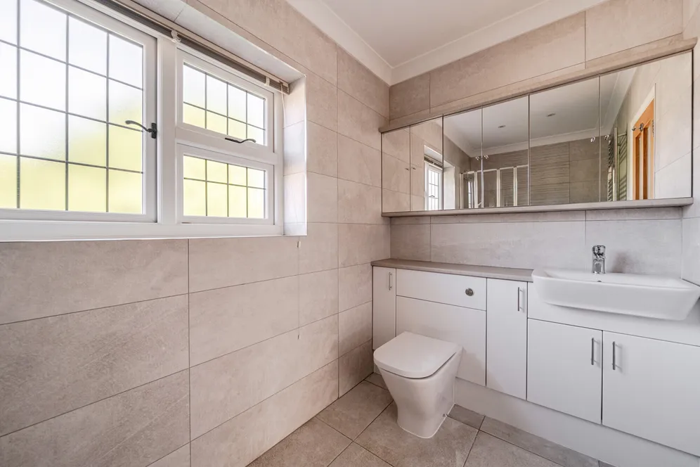 Foxhill Crescent, Camberley, GU15 photo 10