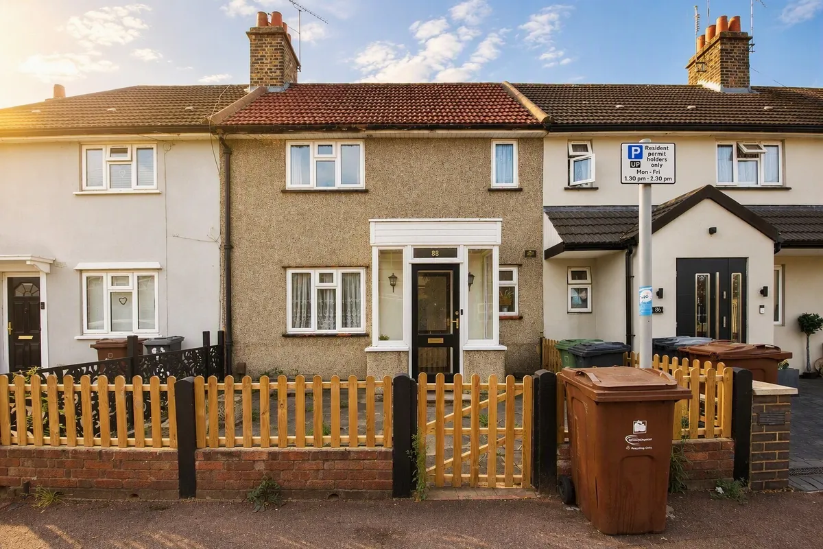 Dawson Avenue, Barking