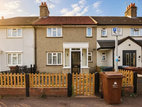 Dawson Avenue, Barkingphoto