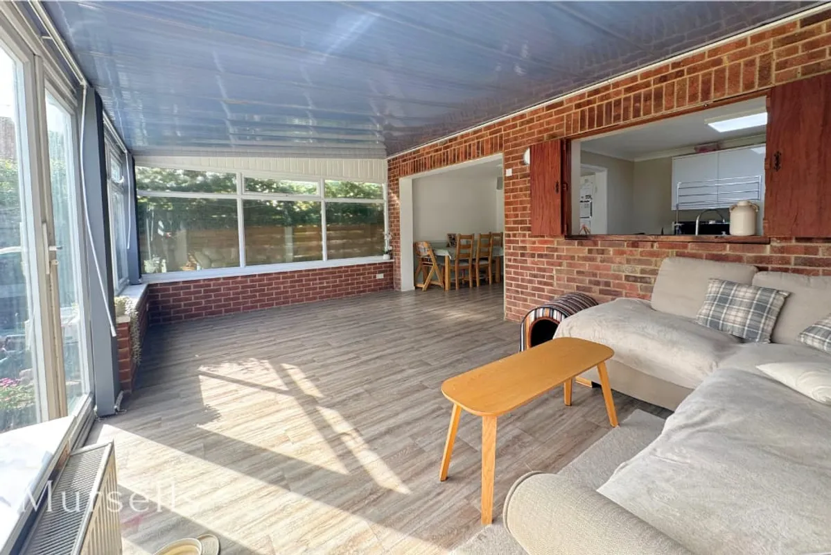 Kiln Close, Corfe Mullen, Wimborne, BH21