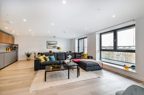 Plough Road, London, SW11