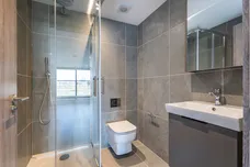 Plough Road, London, SW11 photo 8