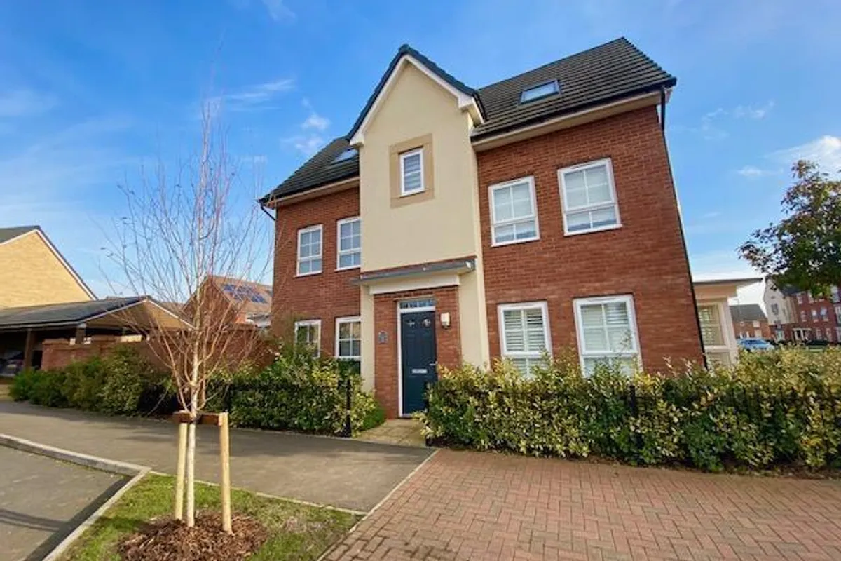 Antonius Way, Fairfields, MILTON KEYNES