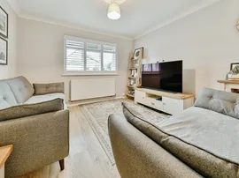Petworth Close, Stevenage thumb 3