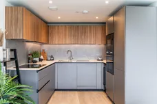 Plough Road, London, SW11 photo 3