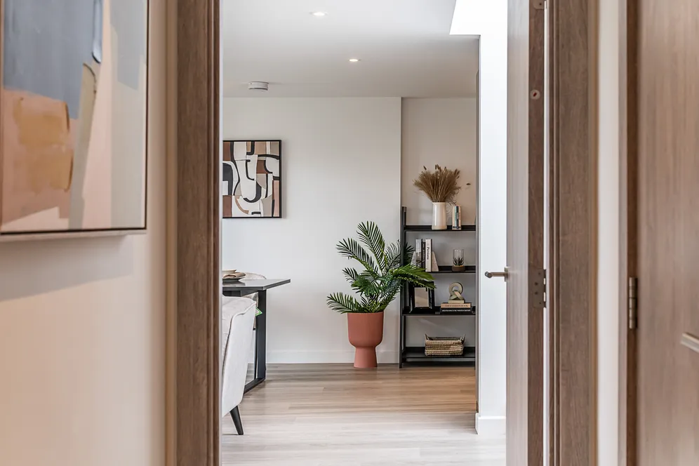 Plough Road, London, SW11 photo 8