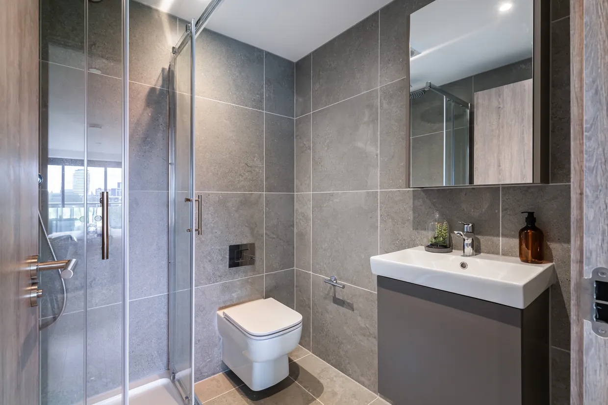 Plough Road, London, SW11 photo 9