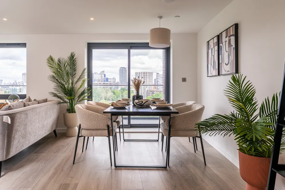 Plough Road, London, SW11 photo 10