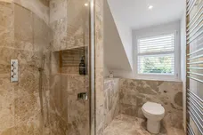 Avenue Road, Farnborough, GU14 photo 9