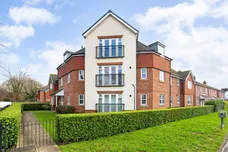 Limes Close Redhill RH1 photo 1