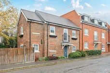 Mill Road, Epsom KT17 photo 1