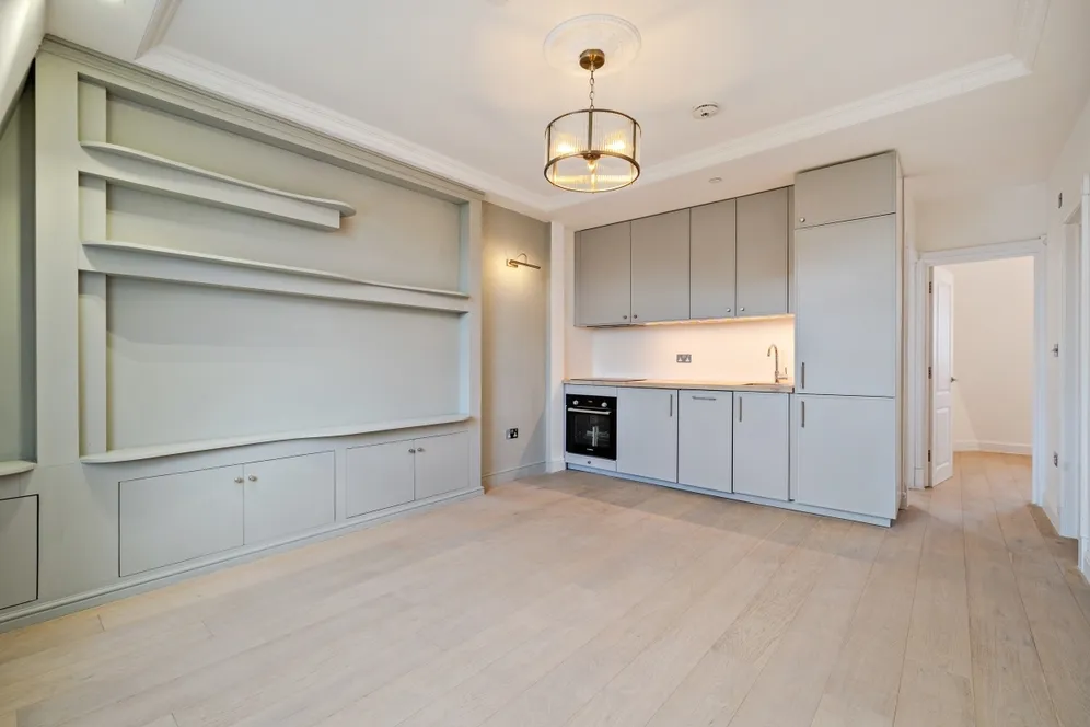 Hogarth Road London SW5 photo 2