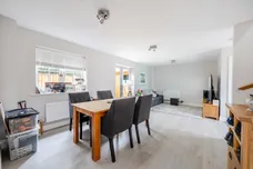 Mill Road, Epsom KT17 photo 4