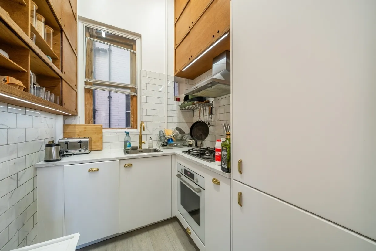 Clapham Common North Side, SW4 photo 7