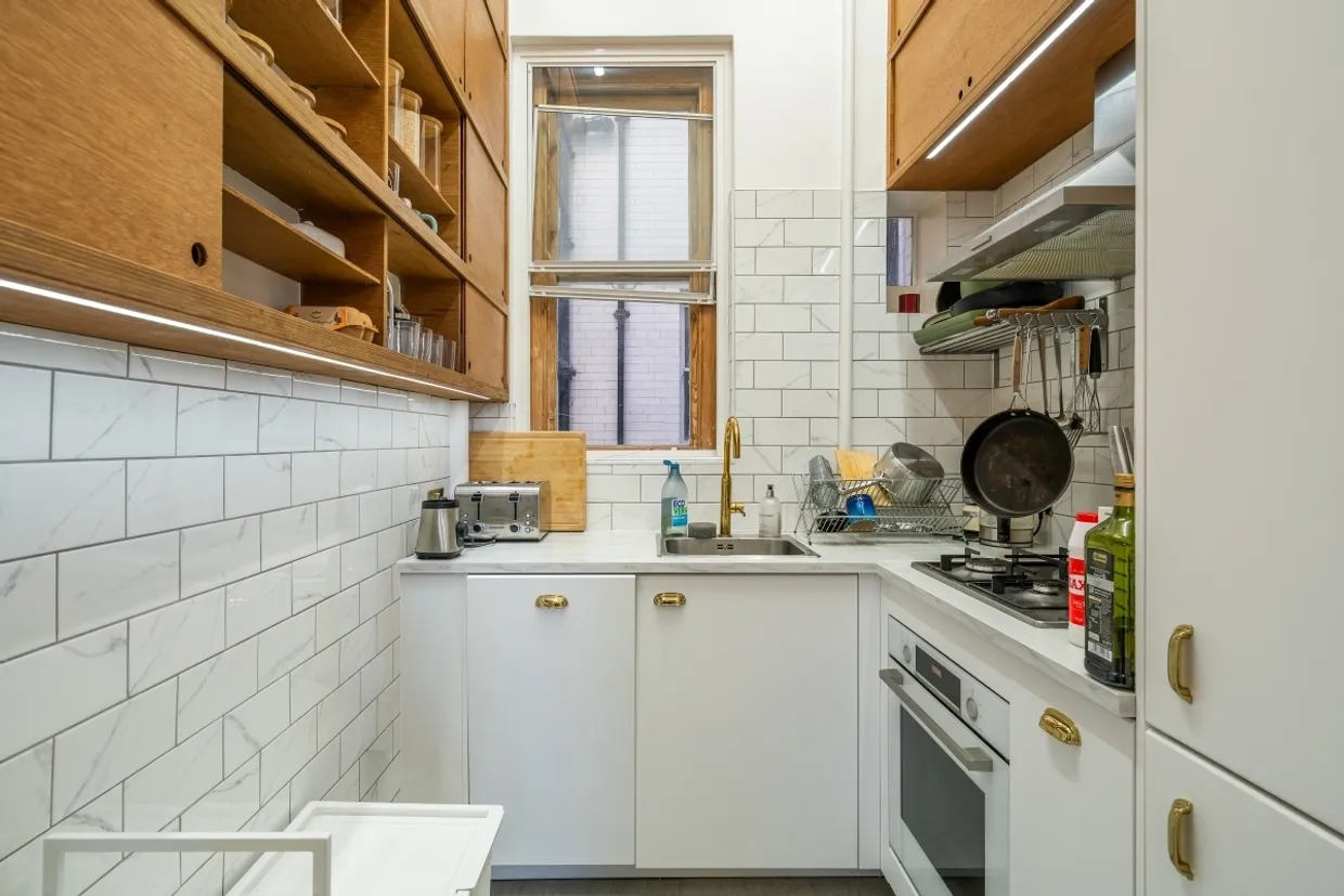 Clapham Common North Side, SW4 photo 8