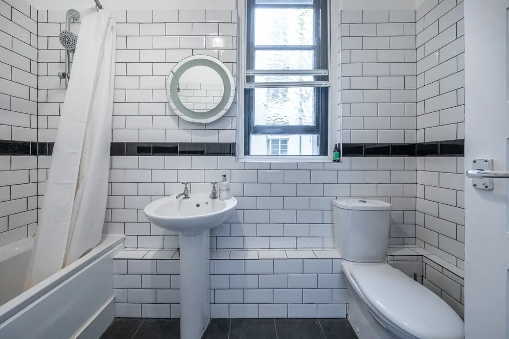 Clapham Common North Side, SW4 photo 9