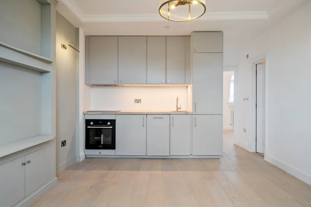 Hogarth Road London SW5 photo 11