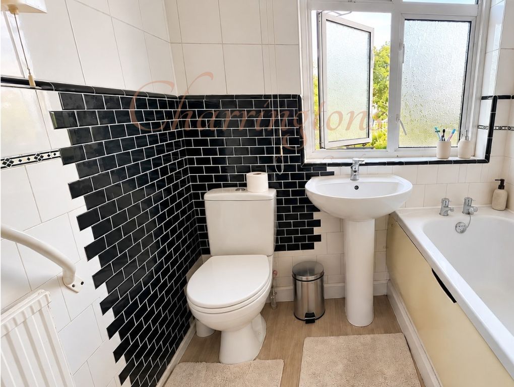 Spacious Four Bedroom Family Home in Harrow Image 7