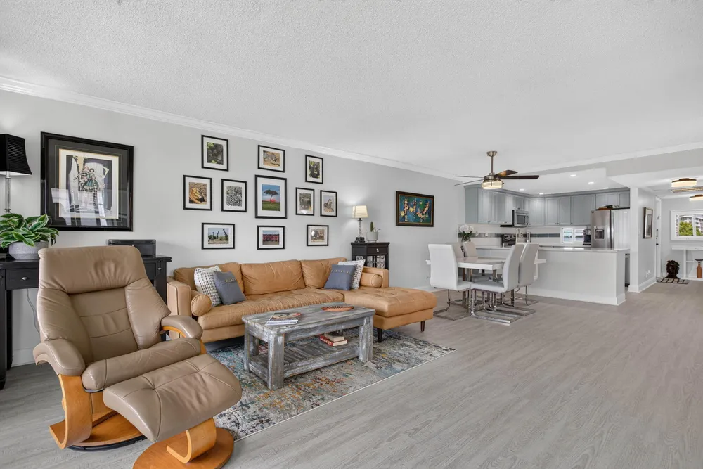 2901 S Palm Aire Dr, Pompano Beach, FL 33069