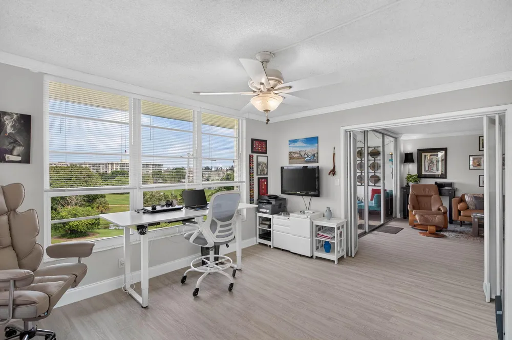 2901 S Palm Aire Dr, Pompano Beach, FL 33069