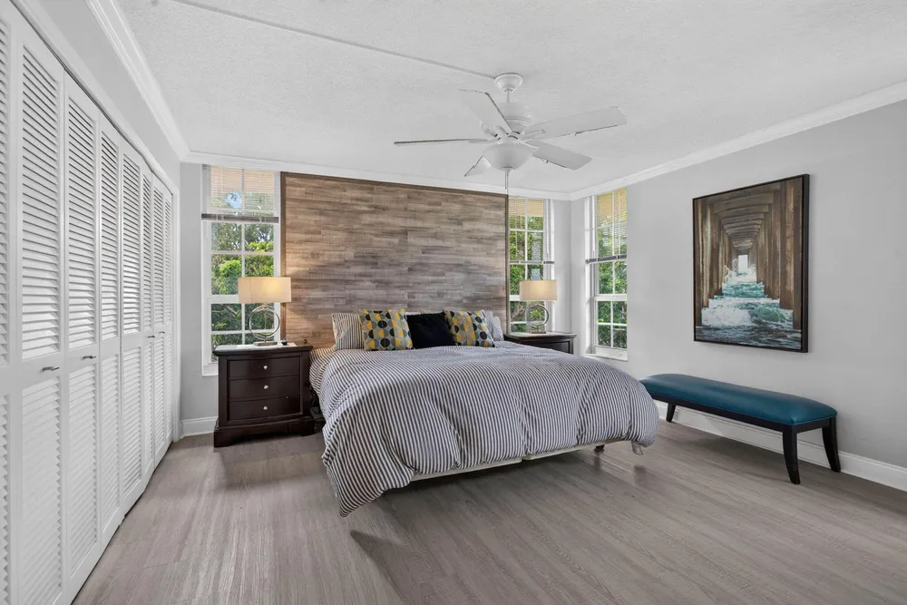 2901 S Palm Aire Dr, Pompano Beach, FL 33069