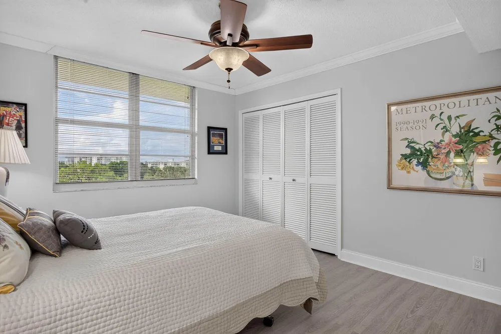 2901 S Palm Aire Dr, Pompano Beach, FL 33069