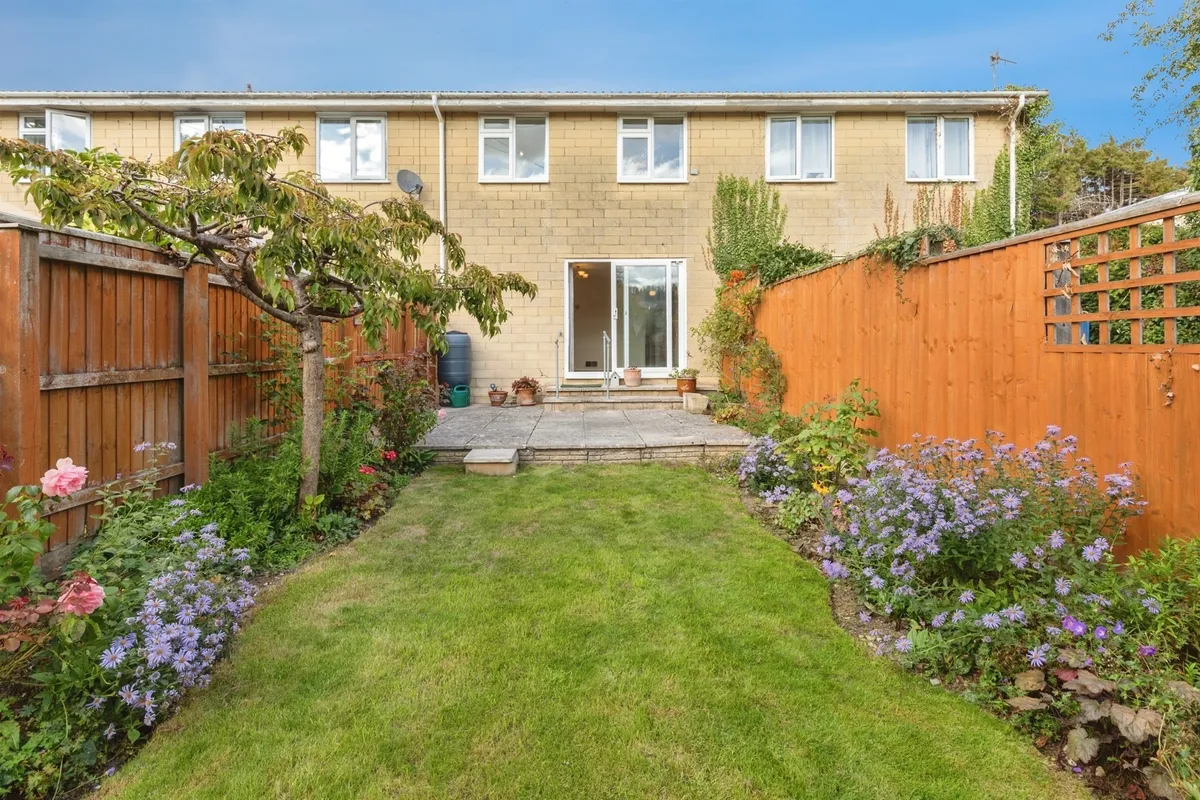 Walnut Drive, Bath