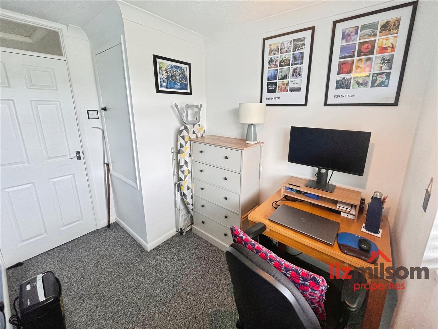 Oversetts Court, Swadlincote Image 17