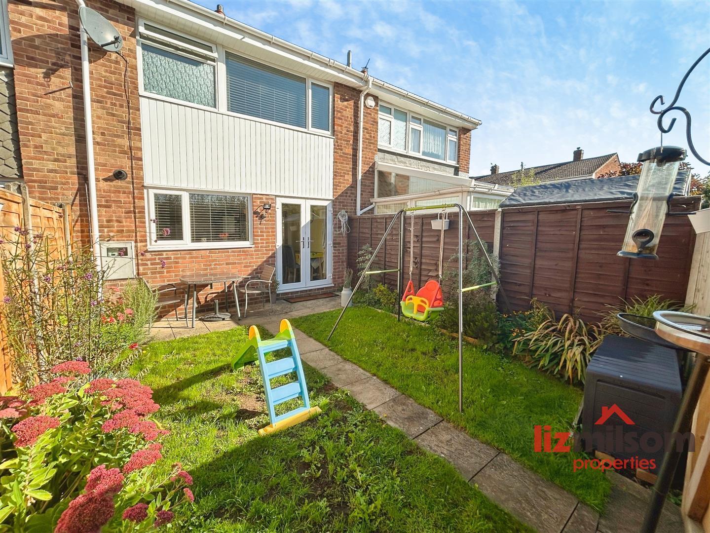 Oversetts Court, Swadlincote Image 22