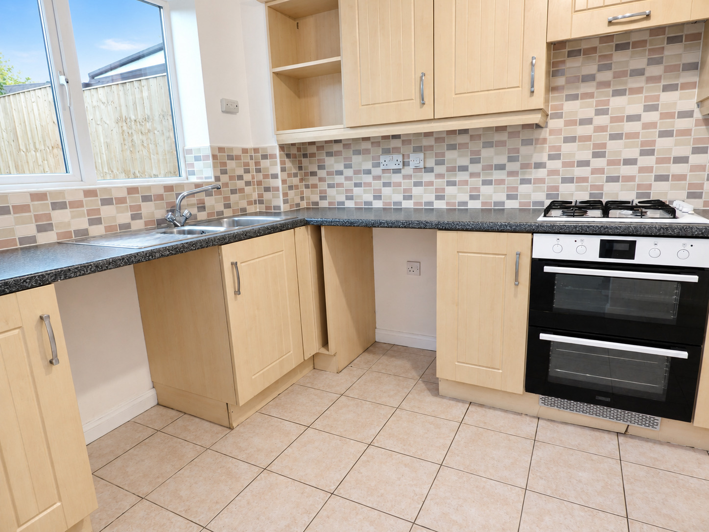 Anglia Drive, Church Gresley, Swadlincote Image 6